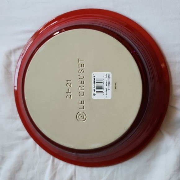 Le Creuset pie dish - Picture 2 of 3